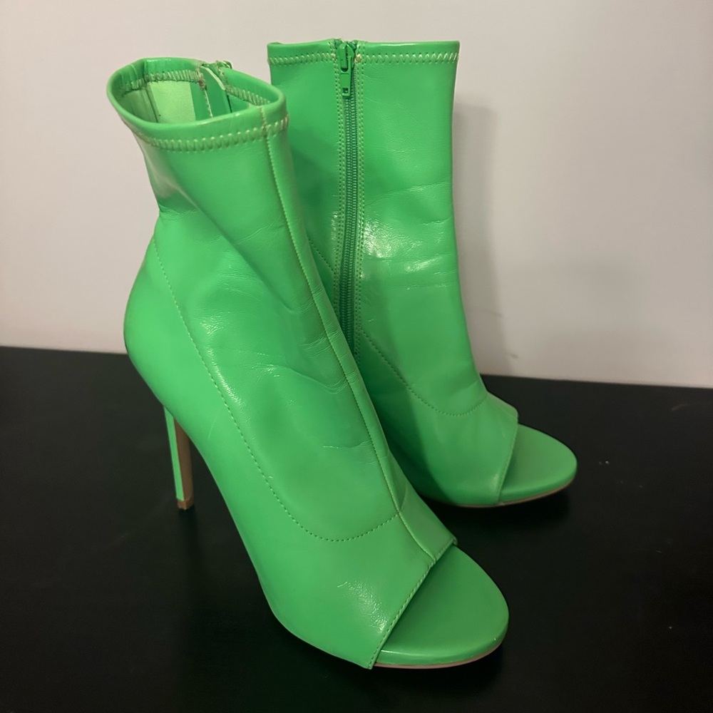 Steve Madden Peep Toe Stiletto